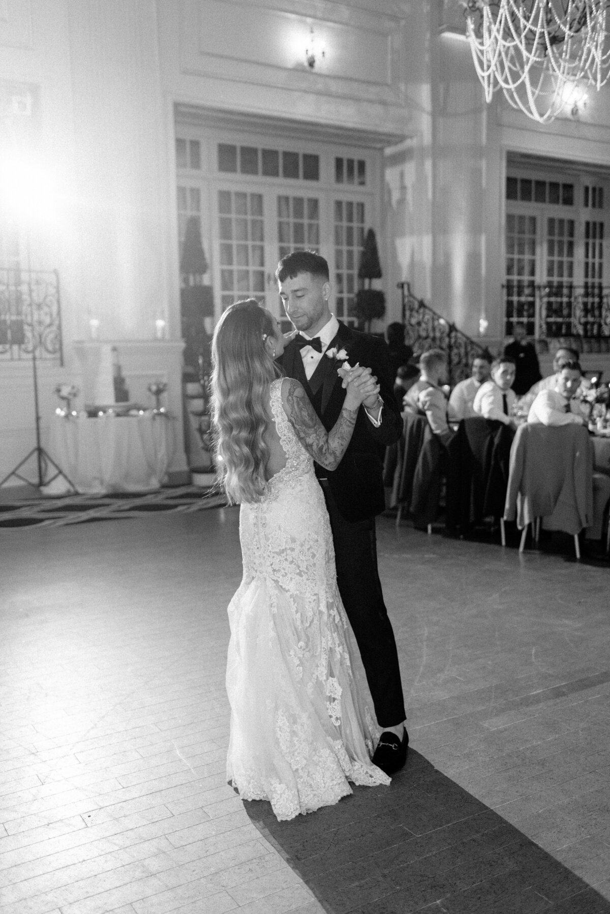 CescapheBallroom_PhiladelphiaWedding_TaylorNicollePhoto-138