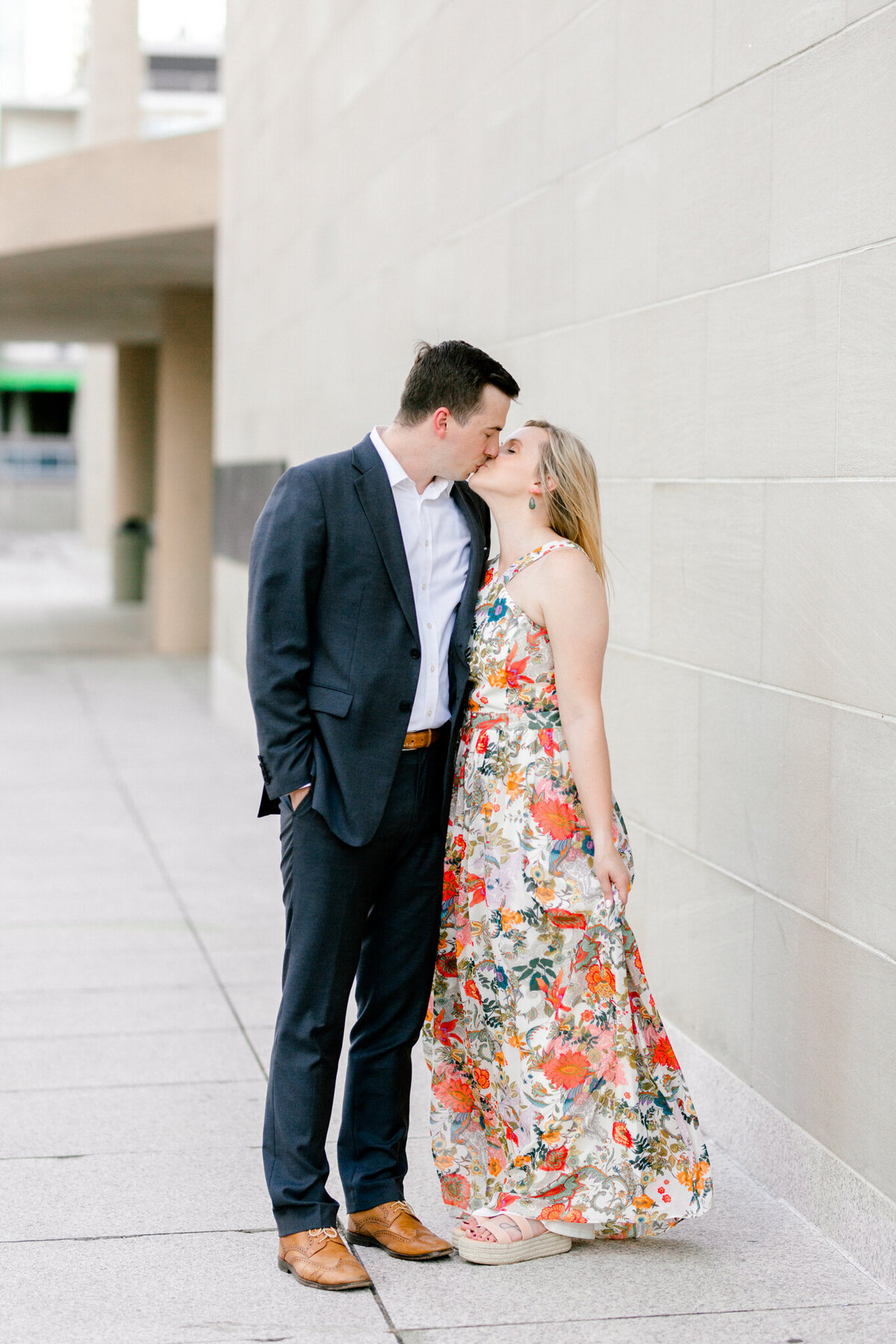 Montanna & KC Engagement Session at the Dallas Arts District | DFW Wedding Photographer | Sami Kathryn Photography-4