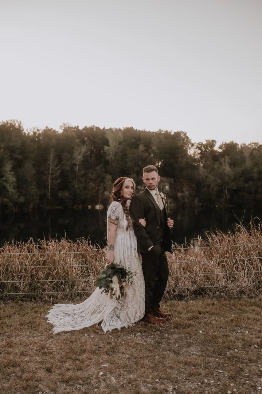 paisley-sunshine-white-rock-canyon-elope-in-tampa-chantilly-chic-celebrations-9