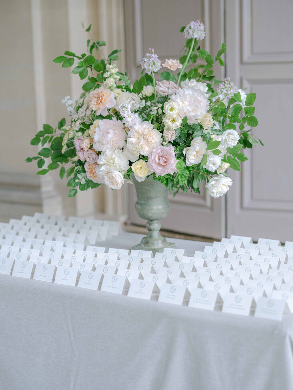 Chateau de Champlatreux florist wedding6