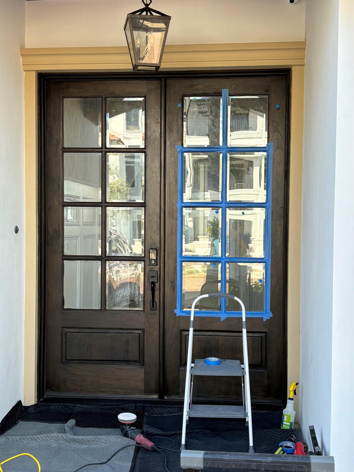 removing-scratches-from-home-windows-and-doors-min