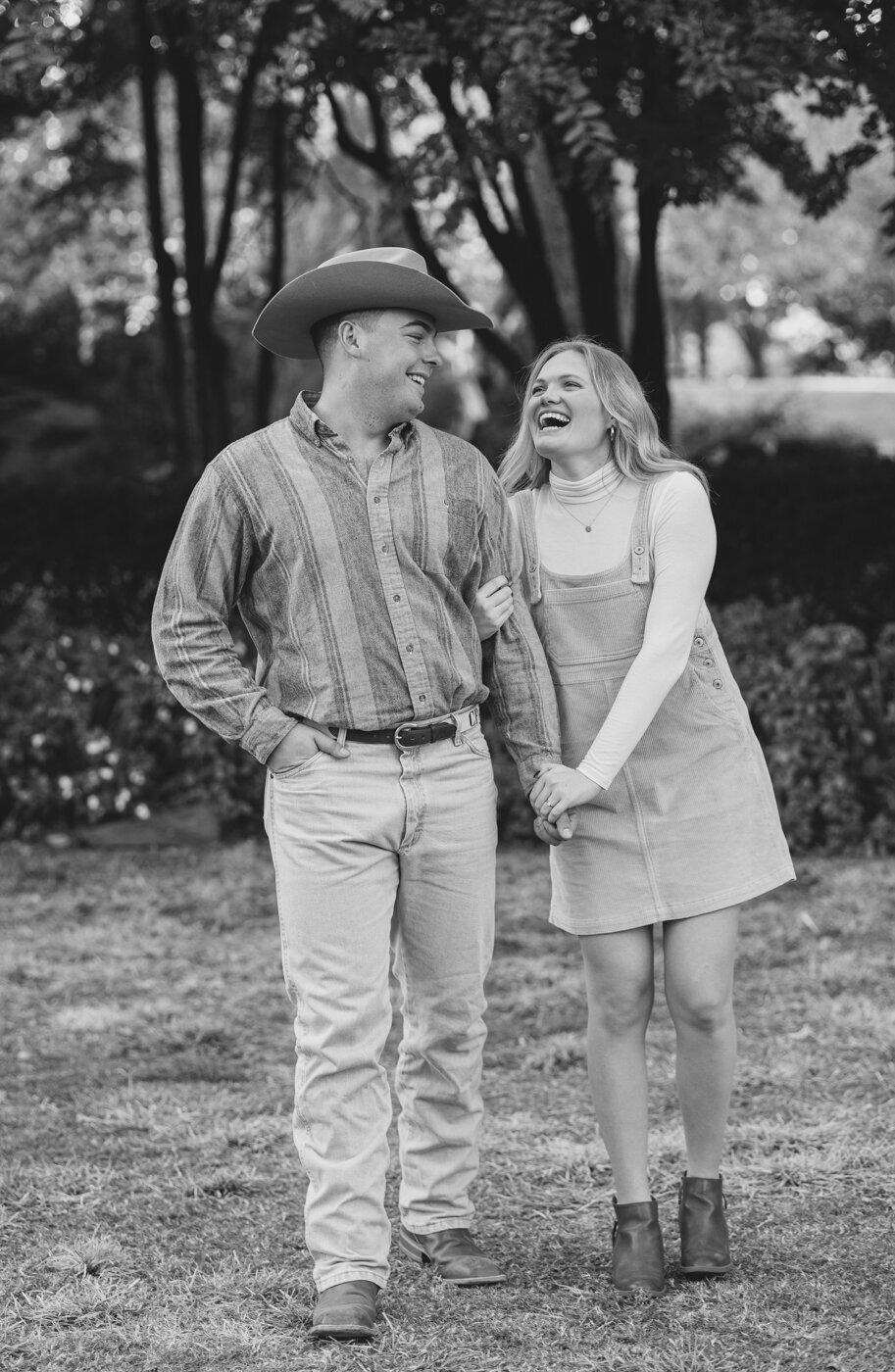 Centennial Park Engagement Session 35