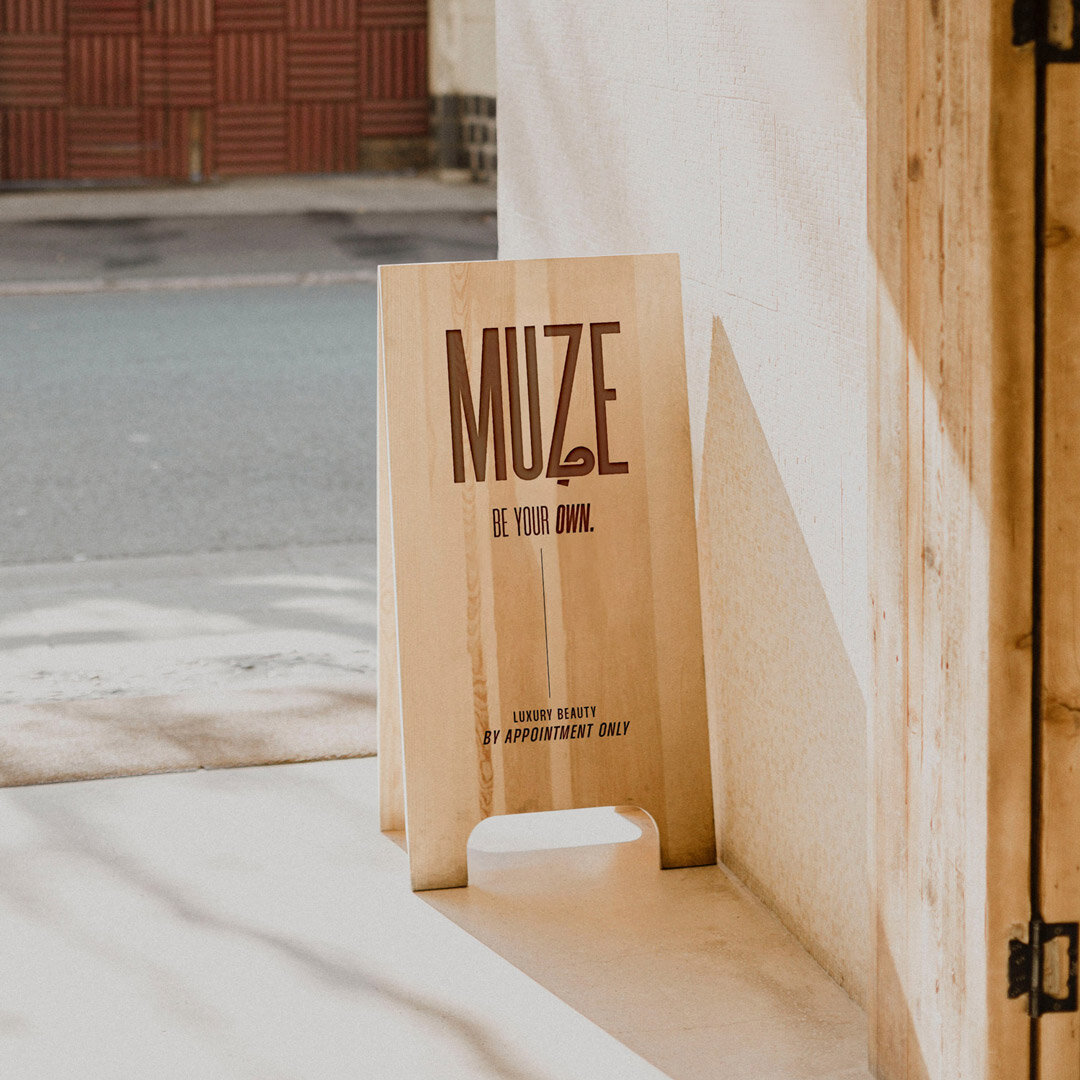 friday-muze-sign