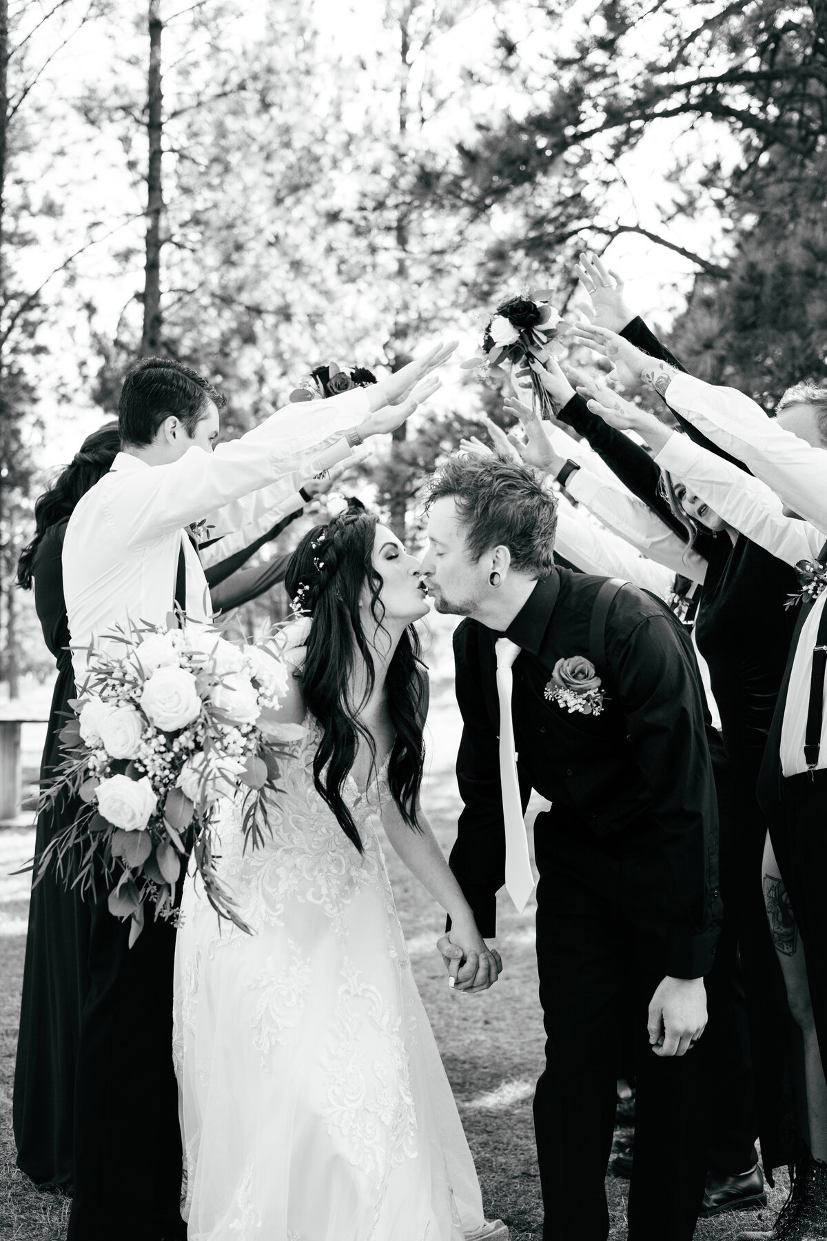 shy+tanner-woodlandsreceptions-fallwedding-blackhillswedding-weddingphotographer-wanderingwildemedia-304