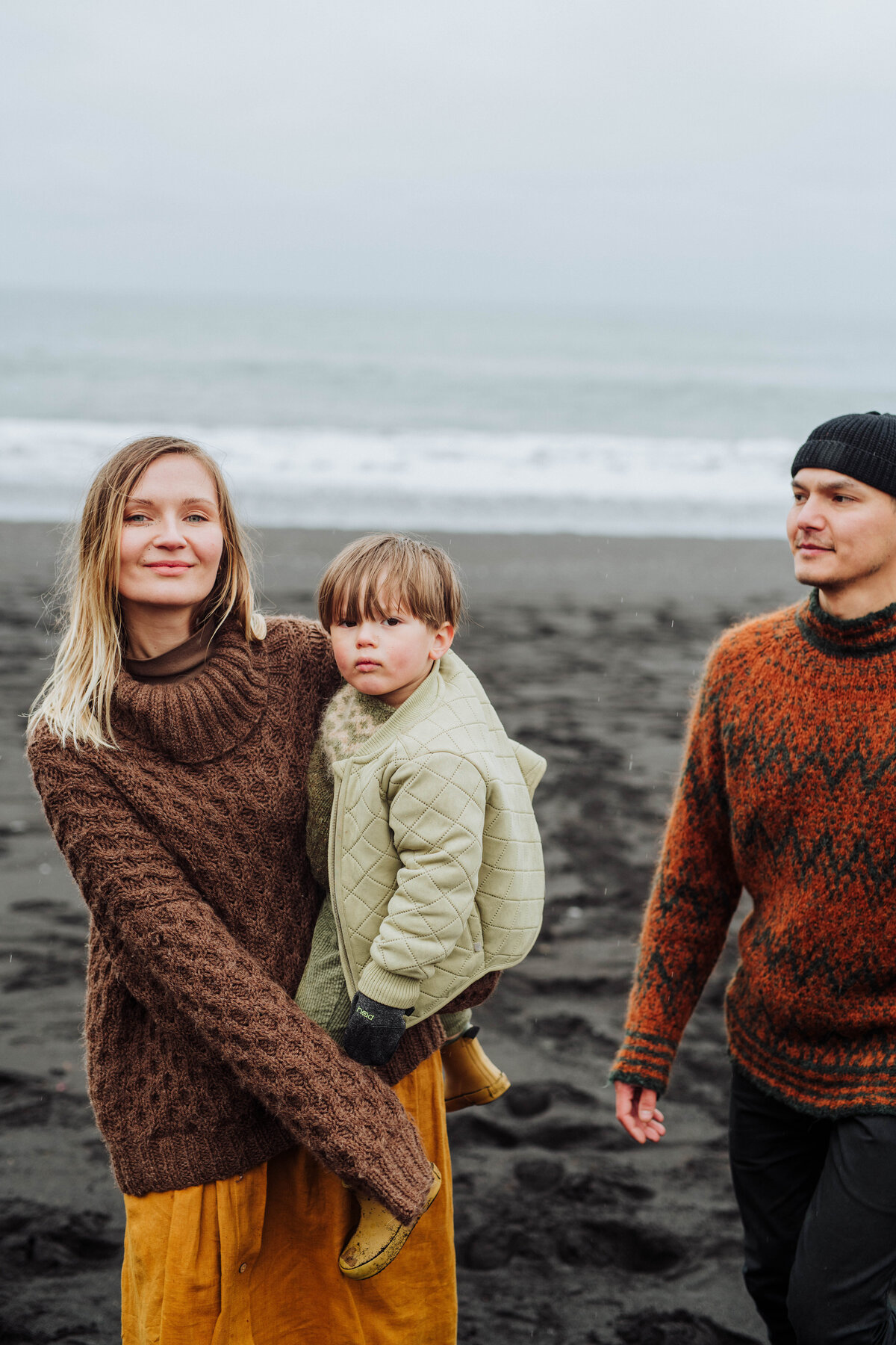 1jamiefindlayphotographyfashioneditorialphotographericeland-85