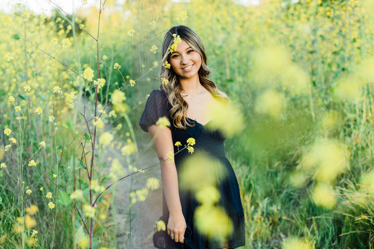 portrait-of-grad-in-los-angeles