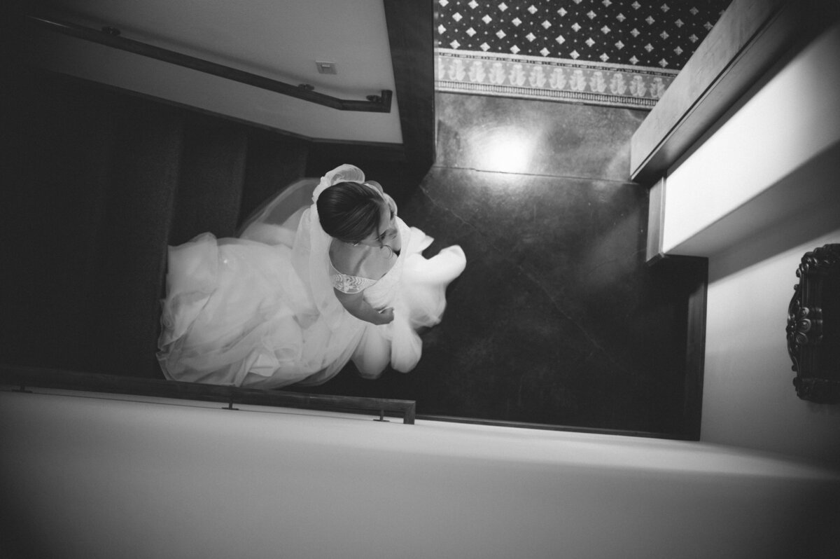 bridal-prep-at-zenith-vineyard-3