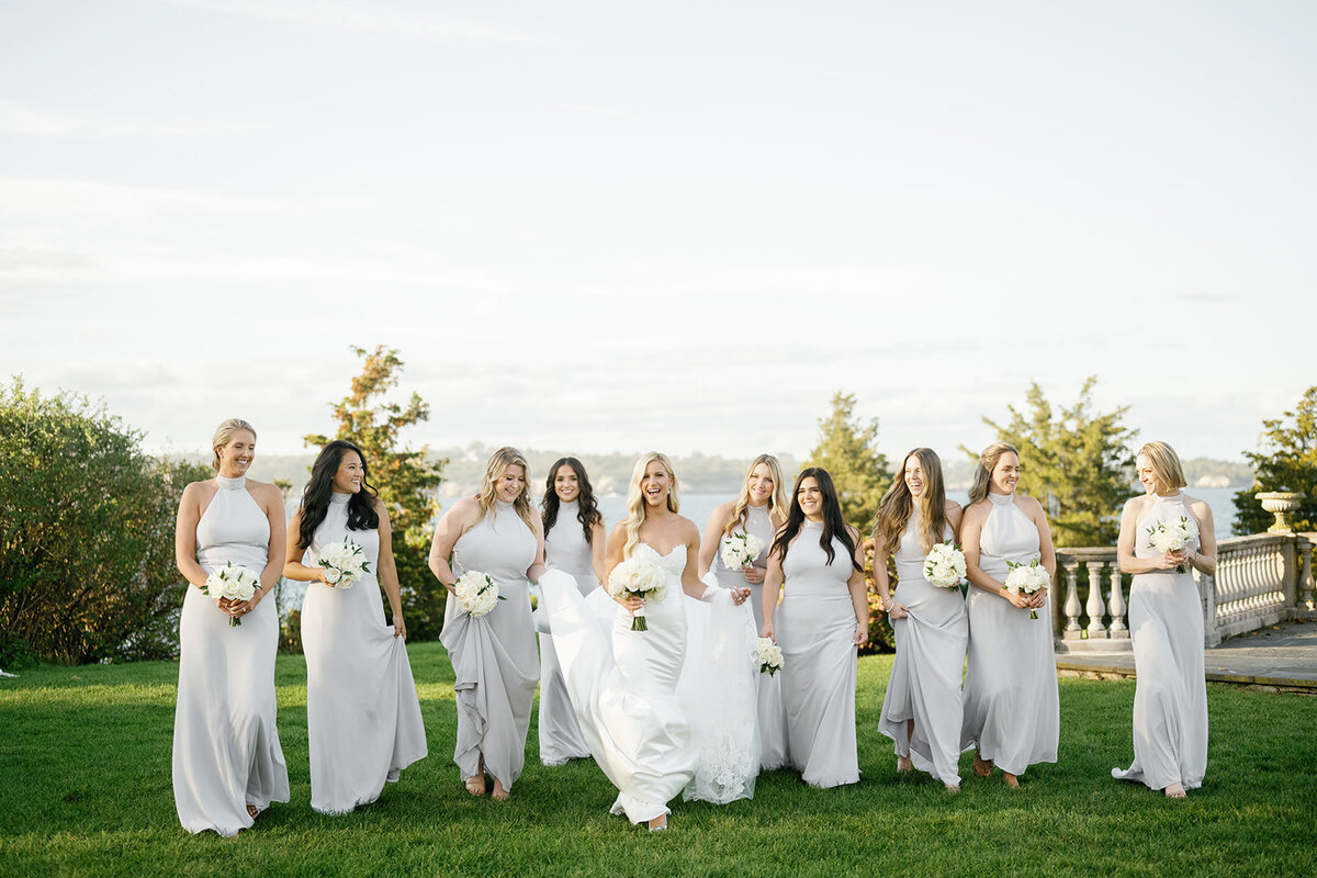 bridesmaids-at-castle-hill-inn-jen-strunk-events-2