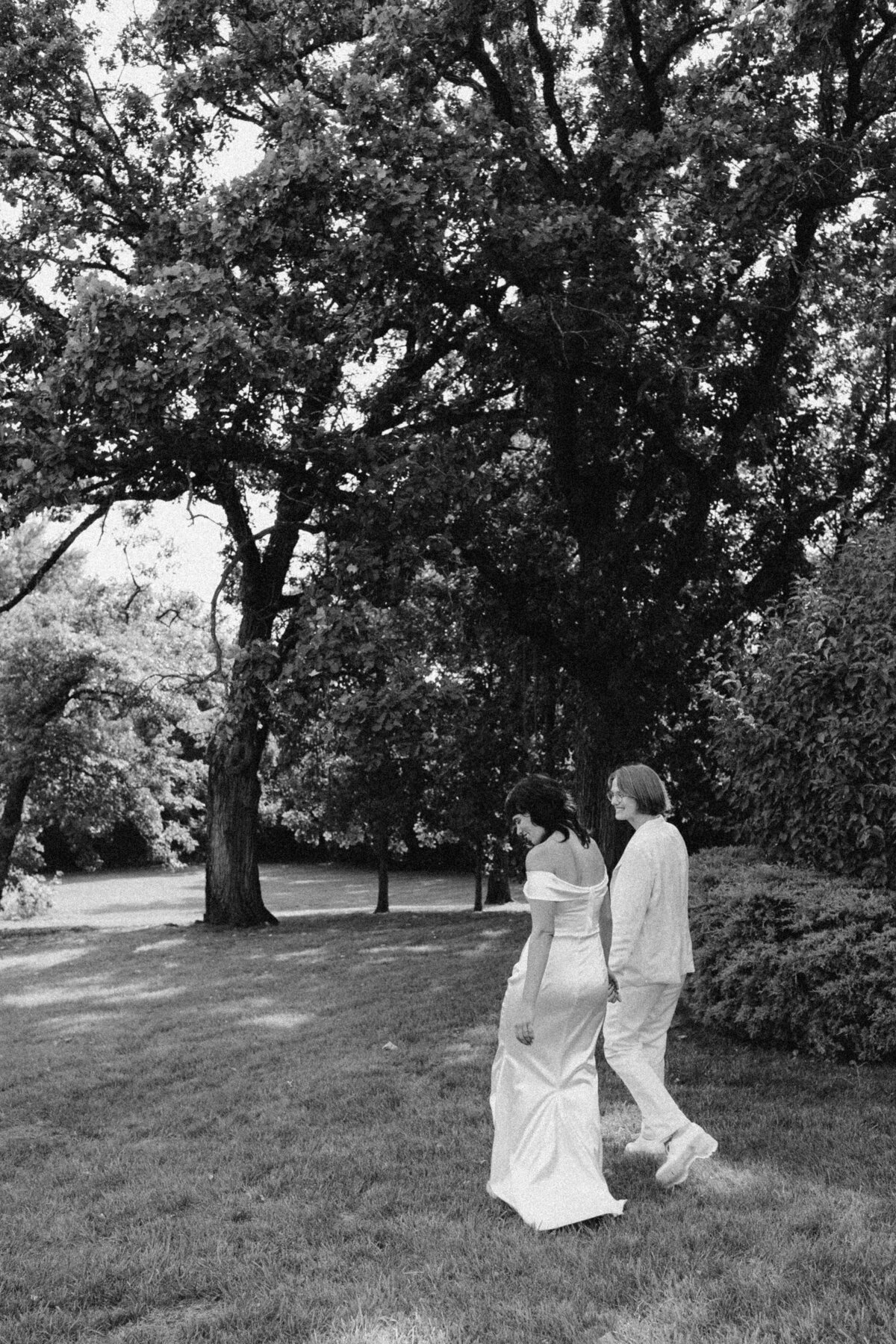 MUNDELEIN-WEDDING-PHOTOGRAPHY-BY-MEGAN-SAUL-HIGHLIGHTS (323 of 724)
