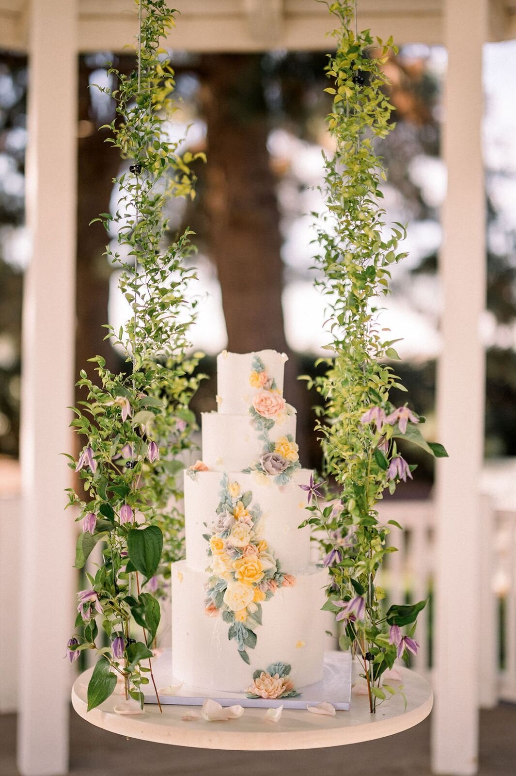 arizona-garden-wedding-cake