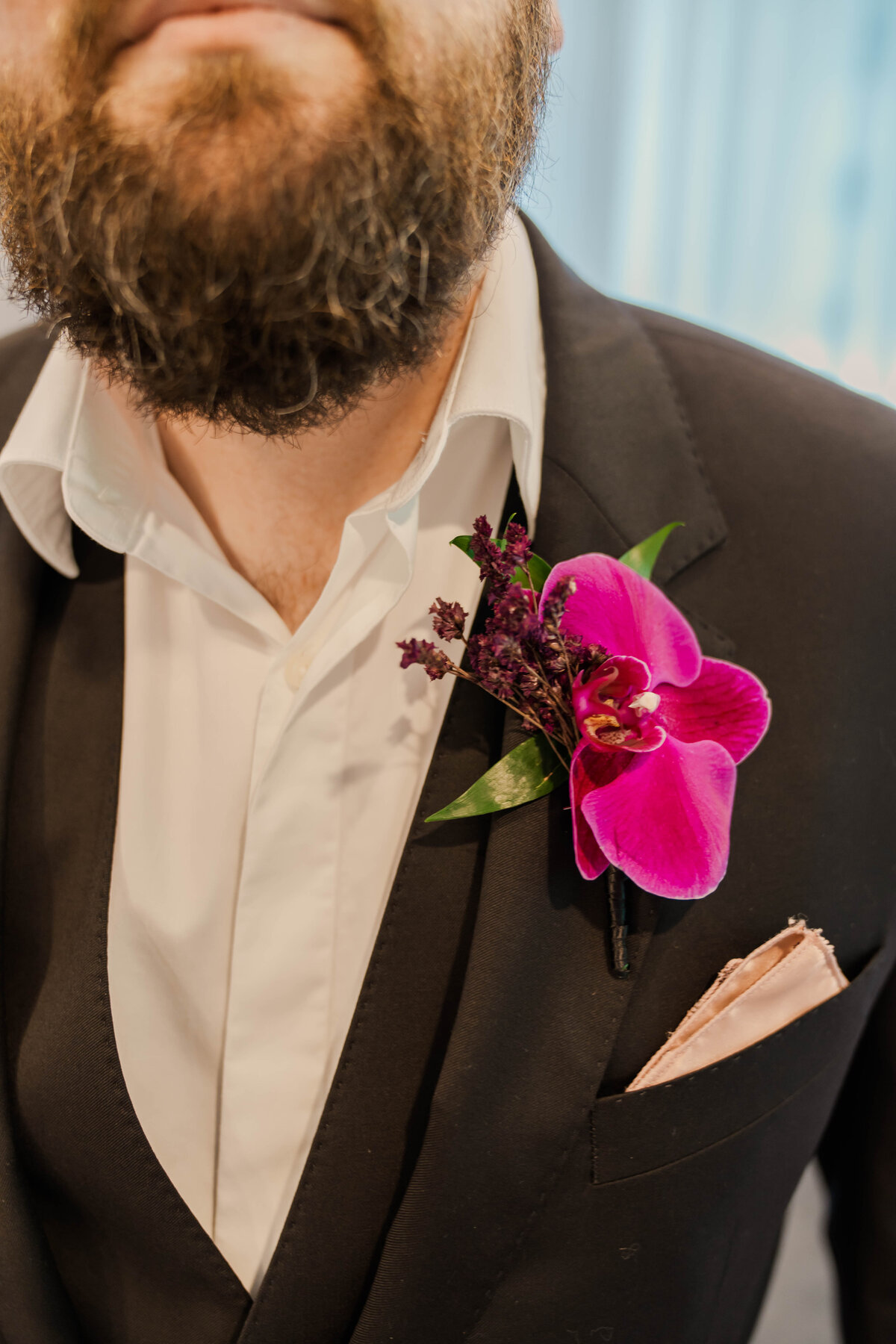 grooms wedding flowers