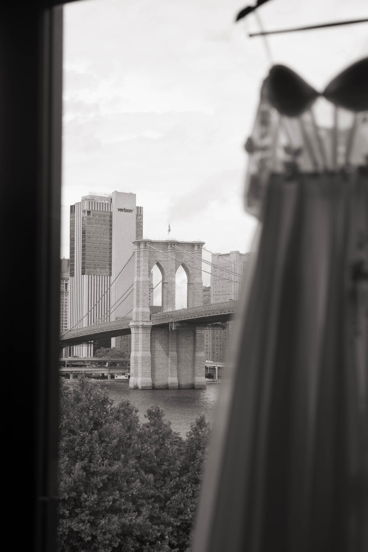 HannahGettingReady-39