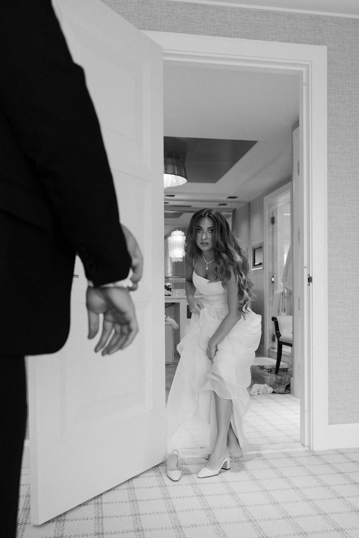 17_riskyexposure_shoshana-kyle_las-vegas-elopement-photography