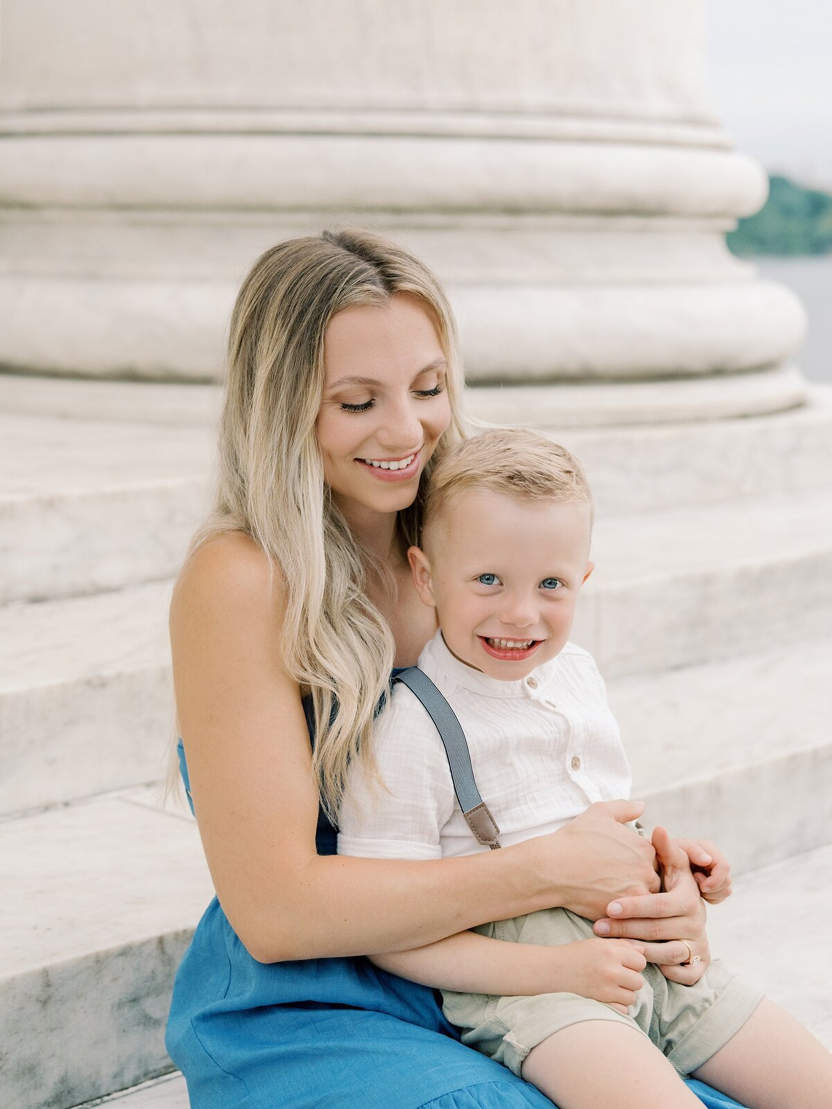 top-dc-family-photographer-jefferson-memorial-family-photos4