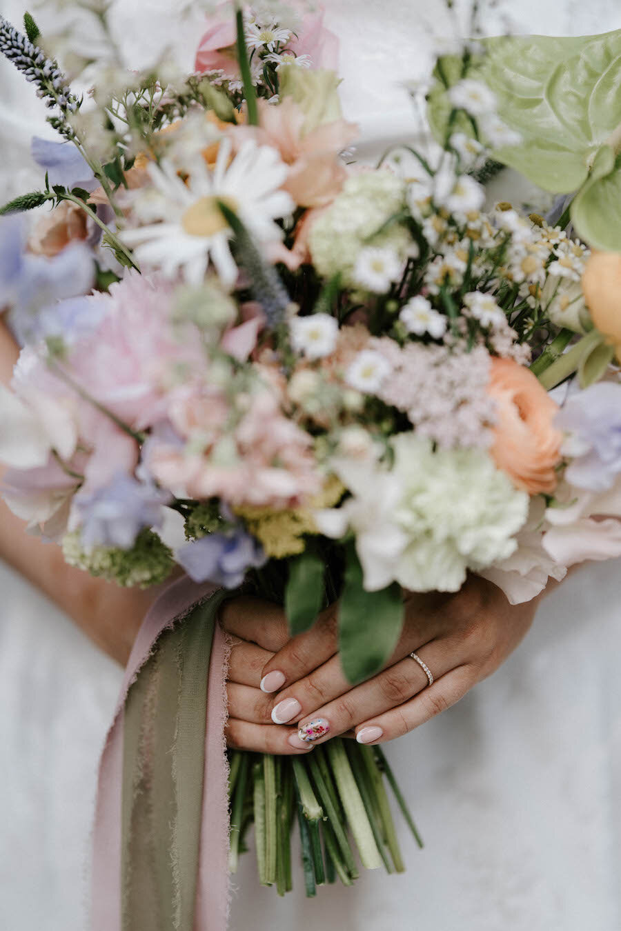 Nicola-Campbell-Romantic-Wedding-Photographer-Scotland-23-Montrose-Street-Katy&James-18