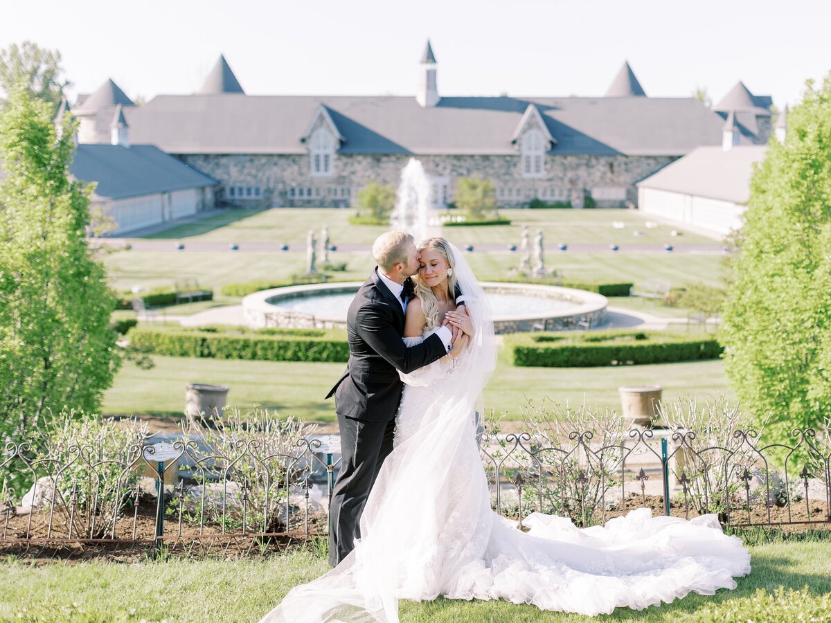 castle-farms-charlevoix-michigan-wedding-photographer-fine-art-film-luxury_0069