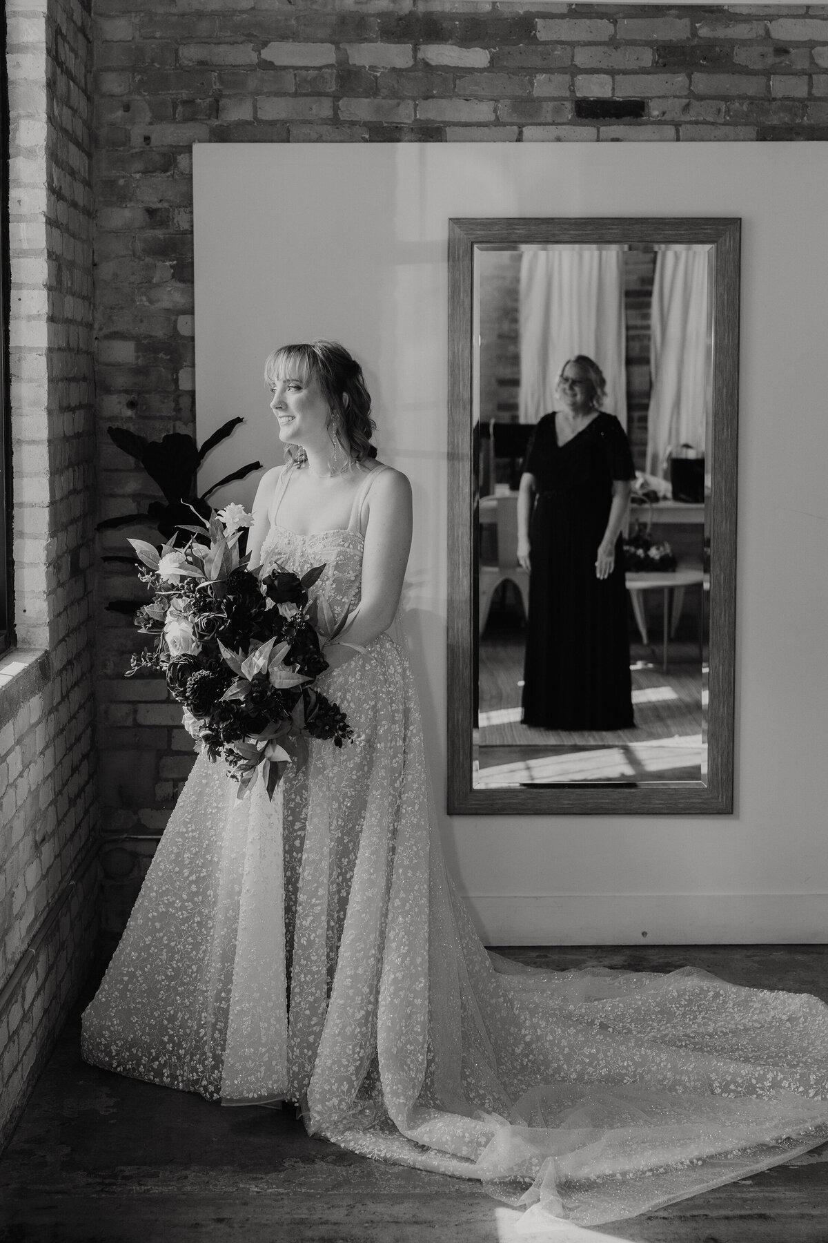 black-white-portrait-of-bride-getting-ready-meg-pearson-photography-midwest