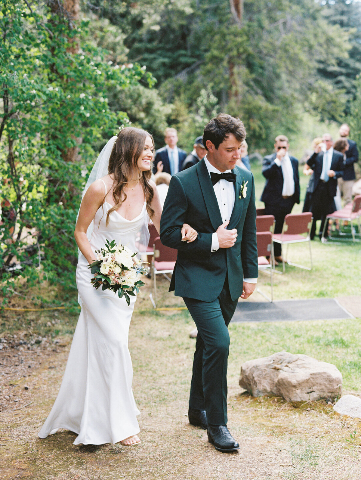 Outdoor Wedding Ceremony Vail Colorado © Bonnie Sen Photography