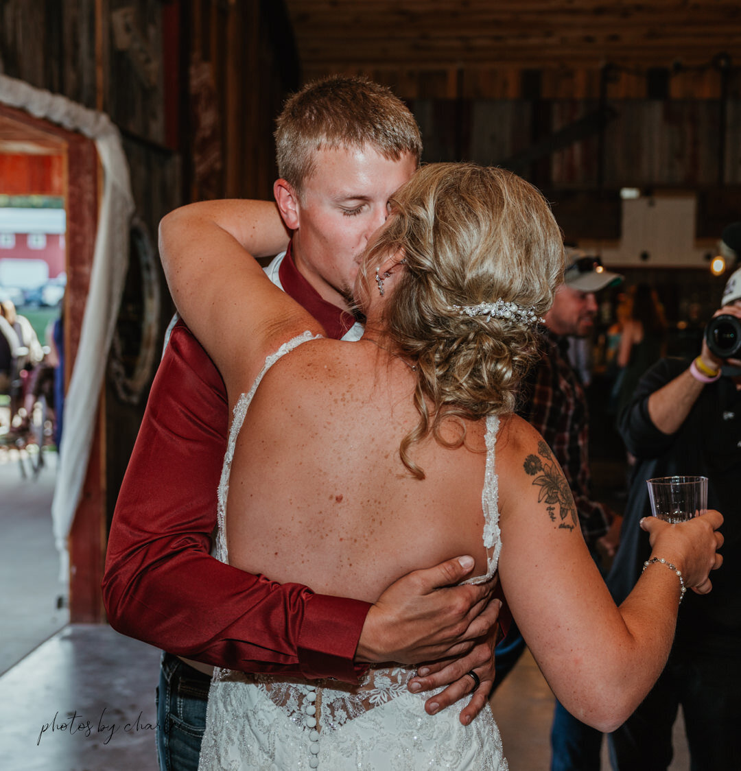 mondovi wedding photographer-96
