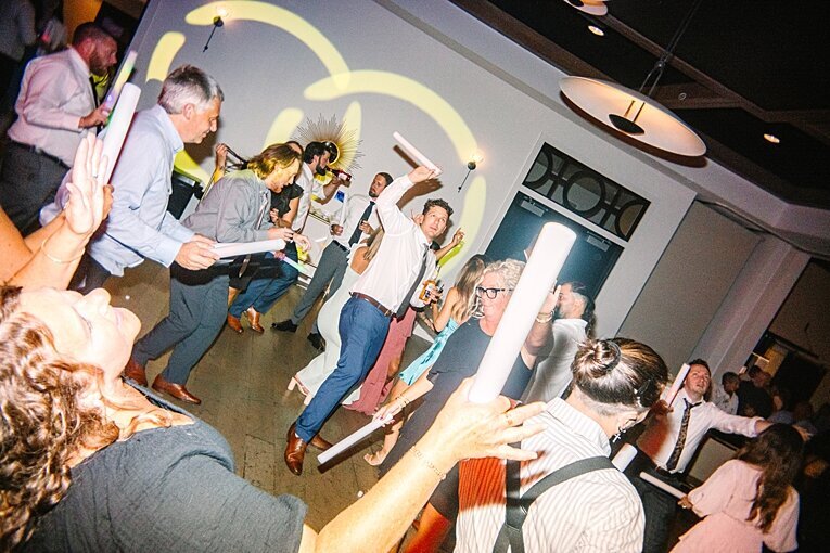 bay-pointe-woods-shelbyville-grand-rapids-michigan-wedding-photographer_0028