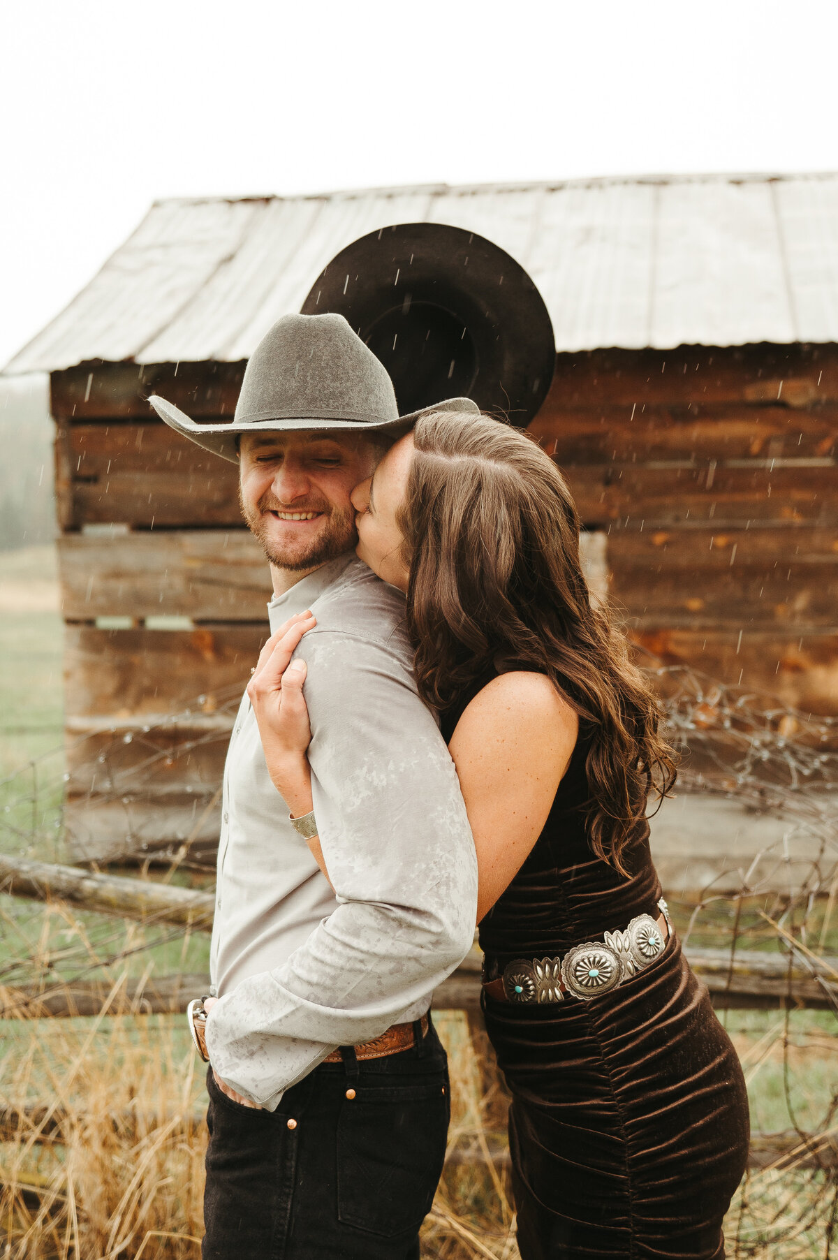 presley-gray-photo-montana-western-style-engagement-4219