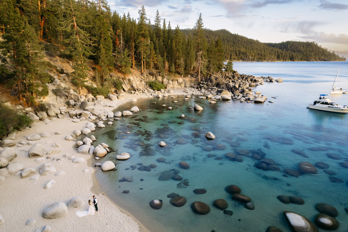 tahoe wedding photos by adventure wedding photographer