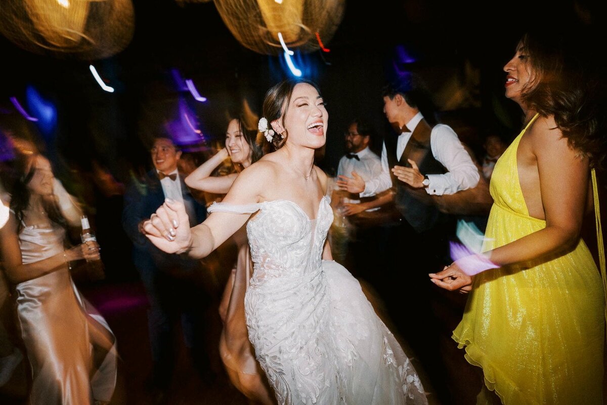 W7-Wedding-Photos-Emily-and-Michael-2024-05-26-2500px-1445