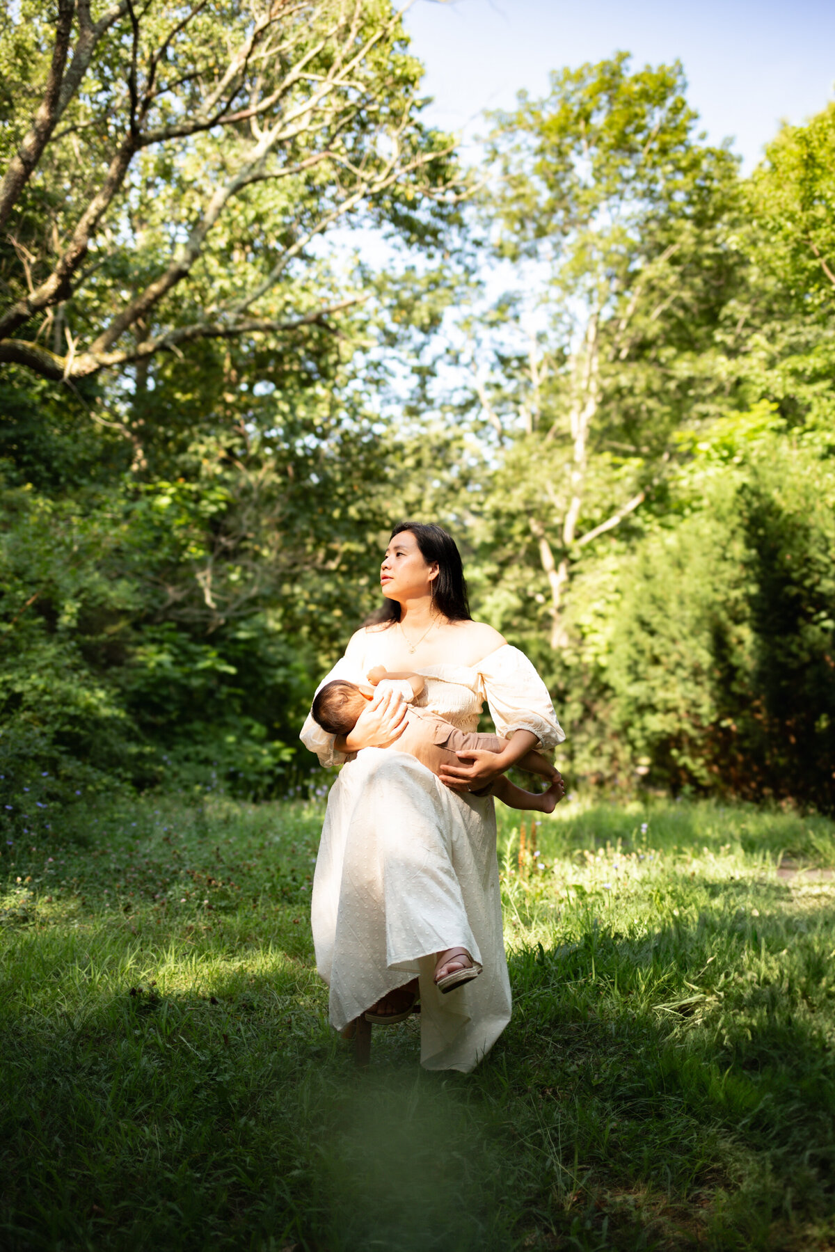 stunning-motherhood-breastfeeding-family-session-nassau-county-new-york
