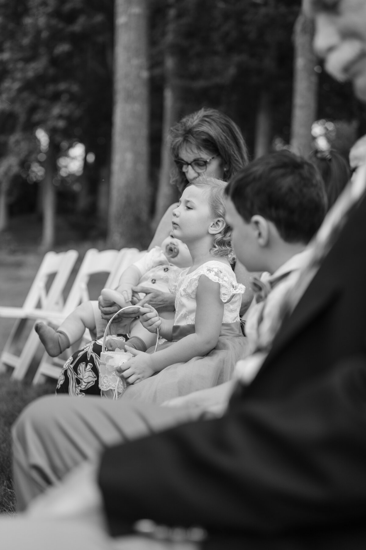 25033_2598_bw