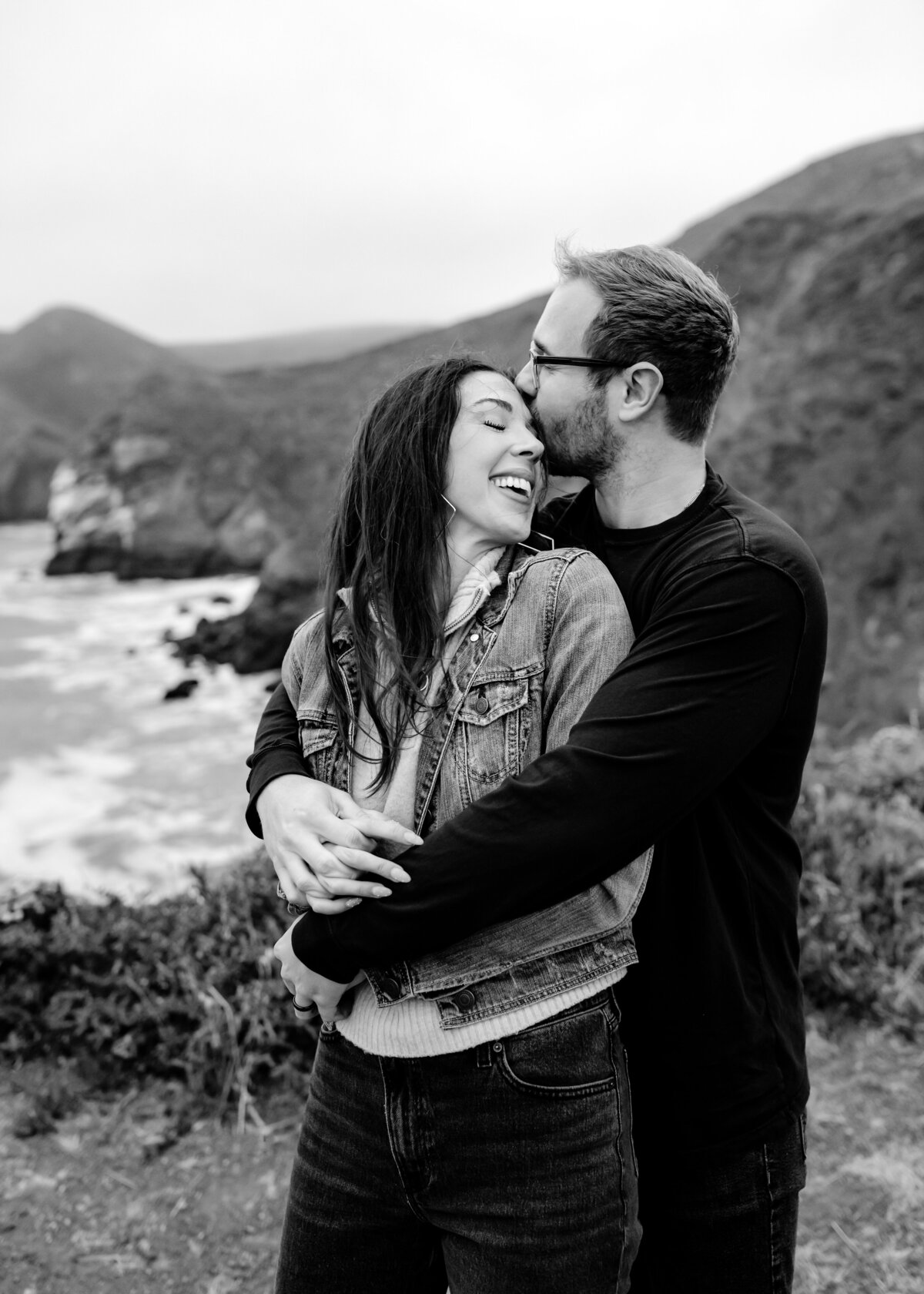 05312023_Makenzie+Gavin_RodeoBeachCA_AnjaJensenPhotography-15