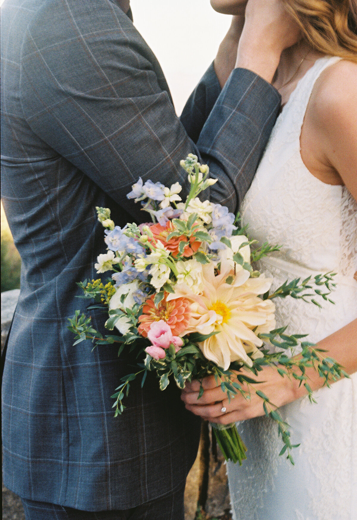 AG_2617_Gold 200_367413-R1-012-4A