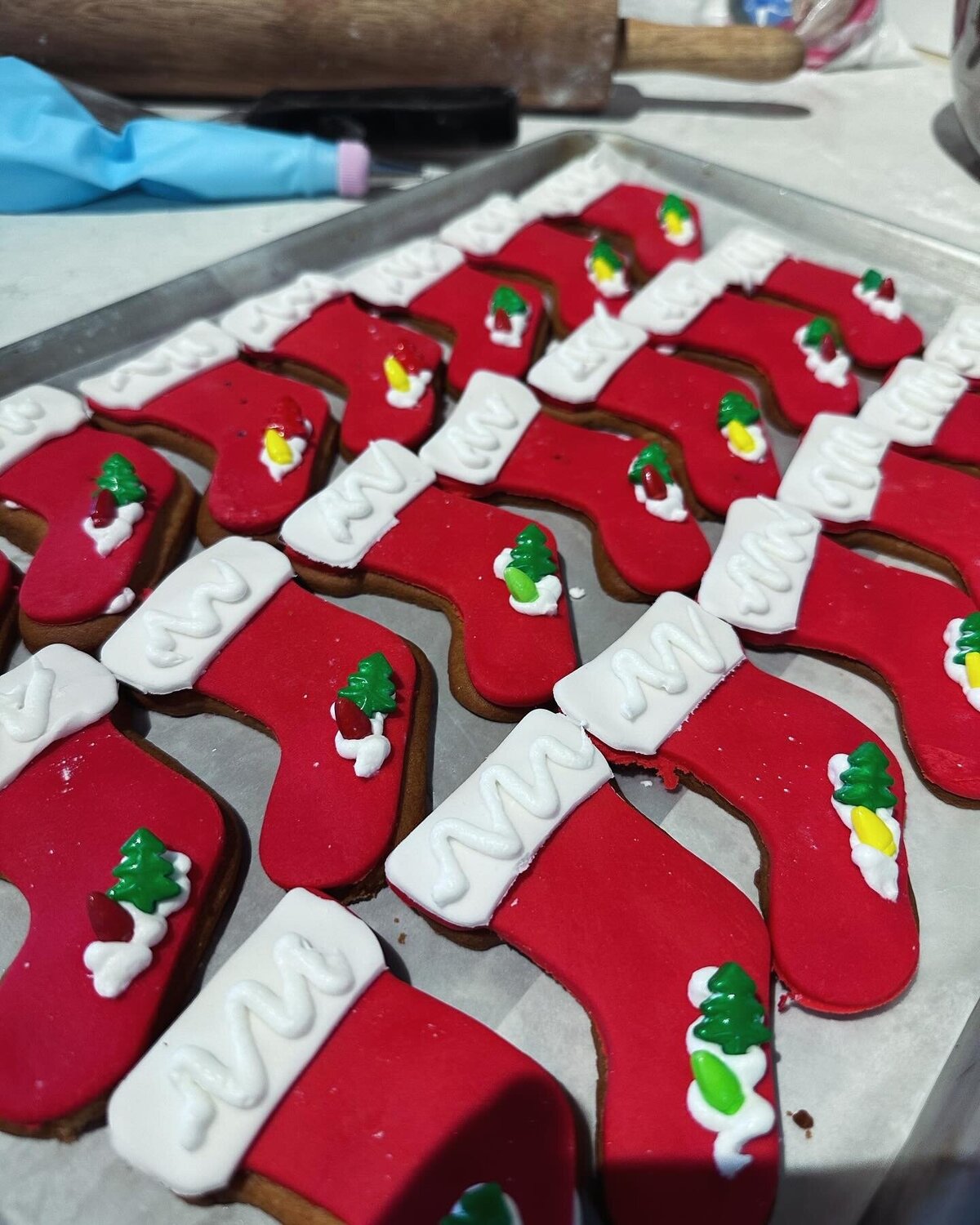 regina-custom-cookies-logo-design