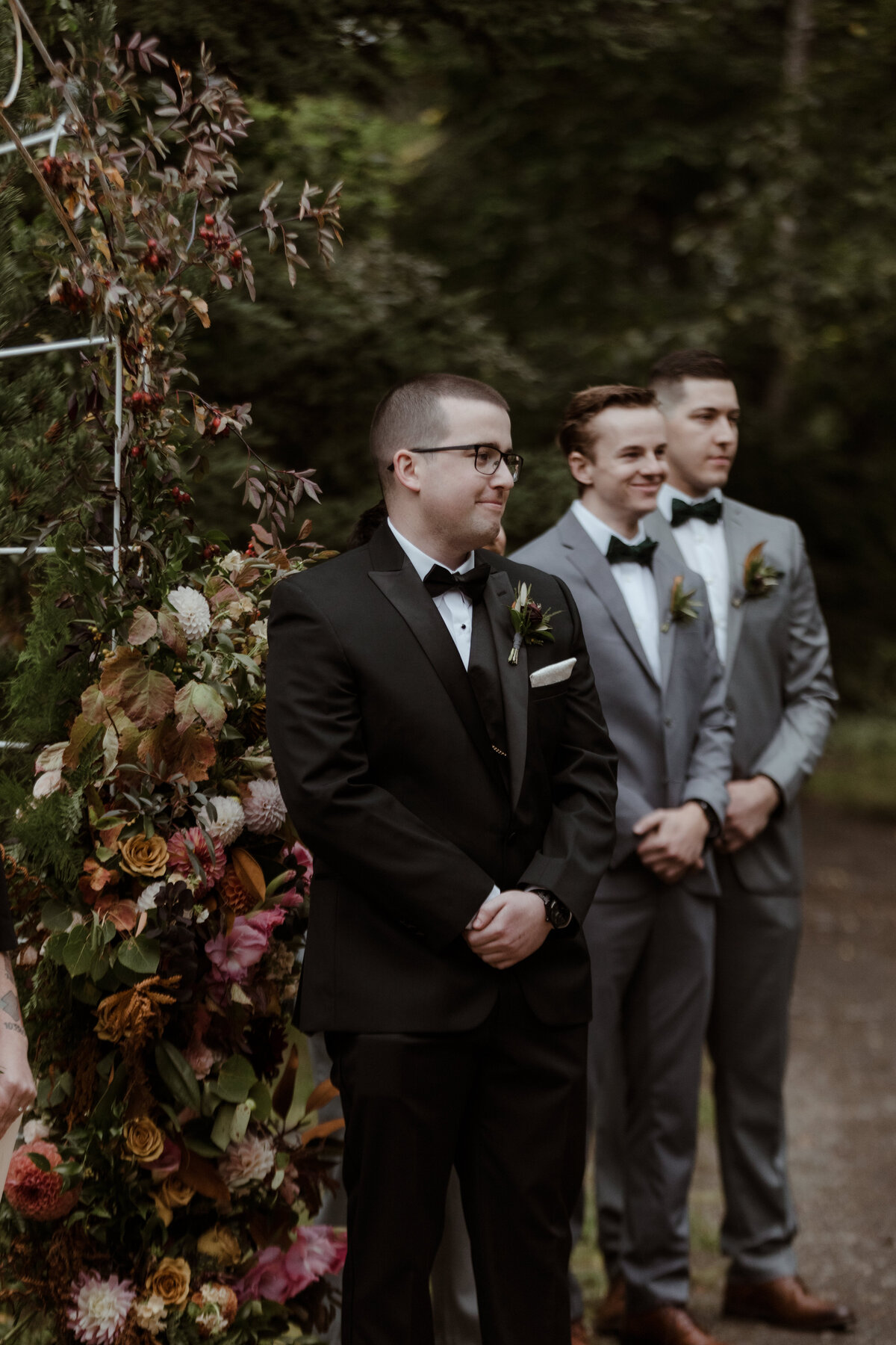 groomsmen posing