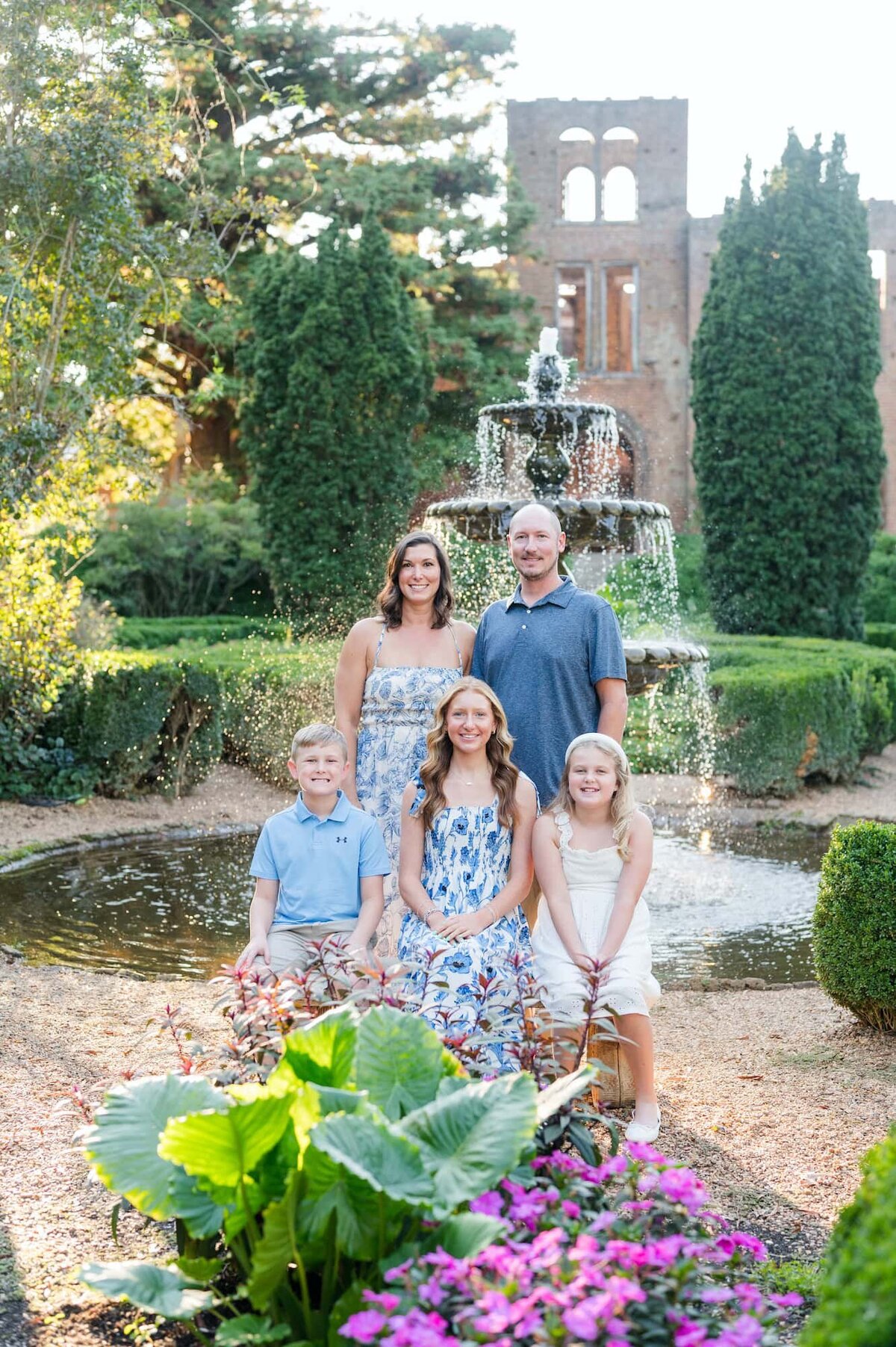 Elli-Row-Photography-Barnsley-Gardens_6100_1