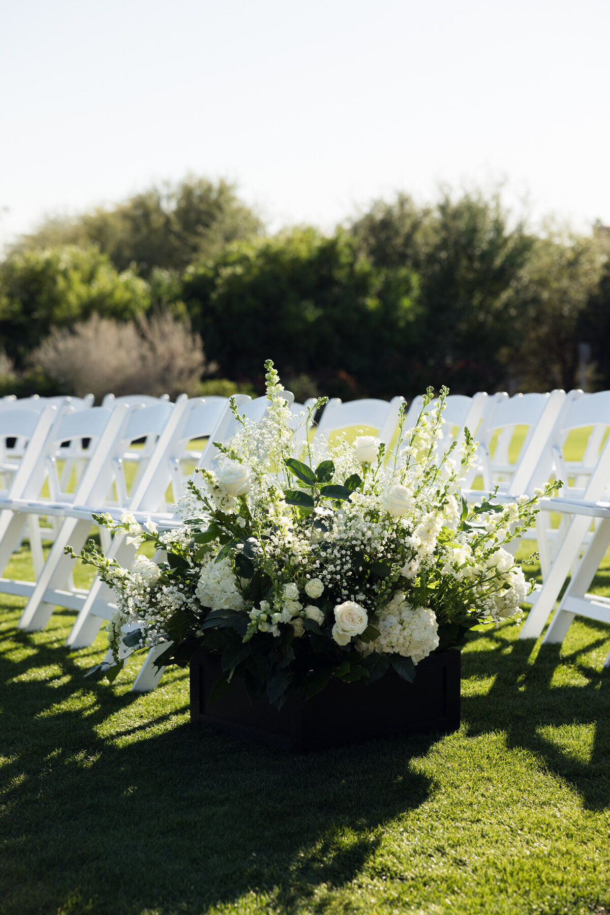 Floral arrangement at wedding ceremony at Paradise Valley Country Club in Arizona