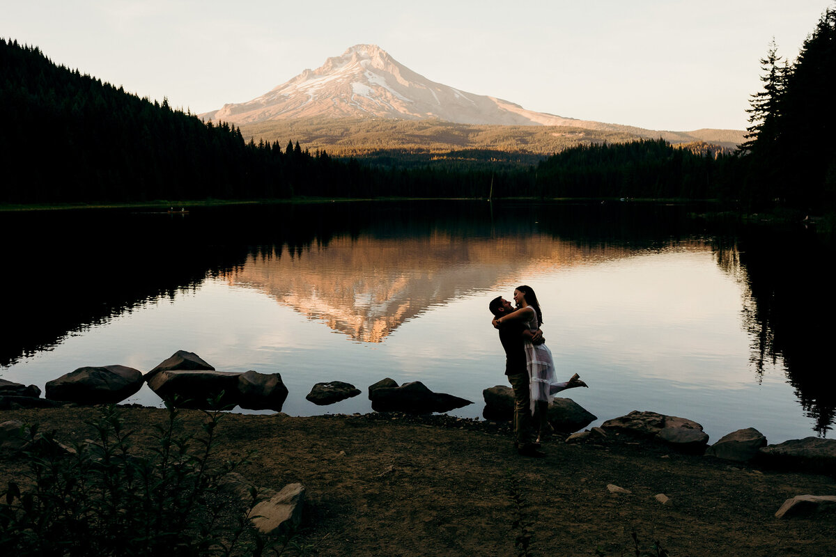 Hazelwood-Photo-Trillium-Lake-Engagement3