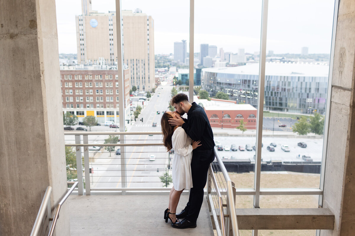 caitlyncloudphotography_weddingphotography_kansascity_engagement1-4