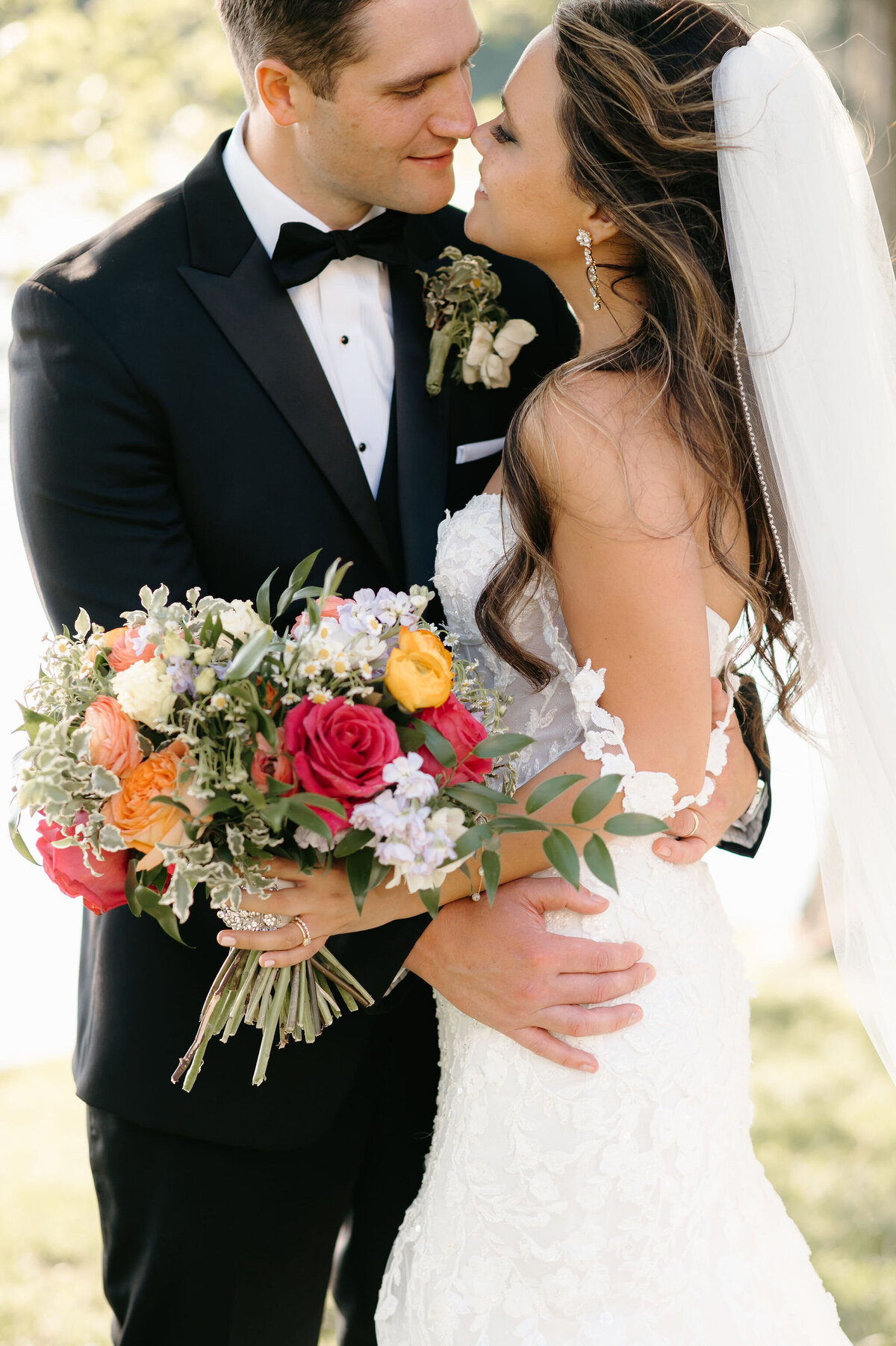 Summer Wedding By Lisa Blanche Photography