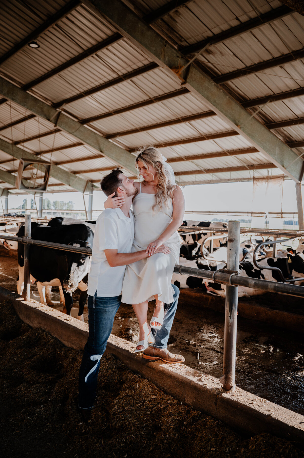 Taylor Elizabeth Photography Weddings and Lifetyle Photographer in Indiana Engagement Photo 20