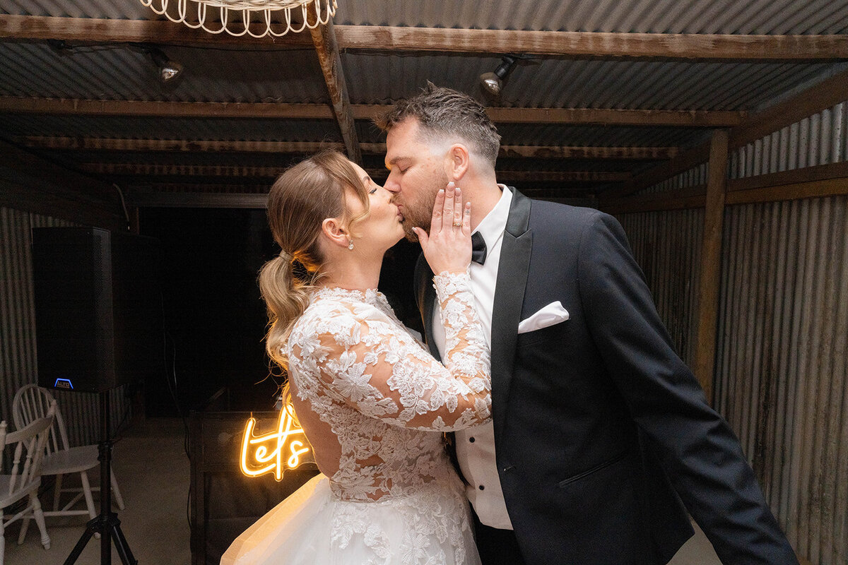 couple celebrating on the dancefloor