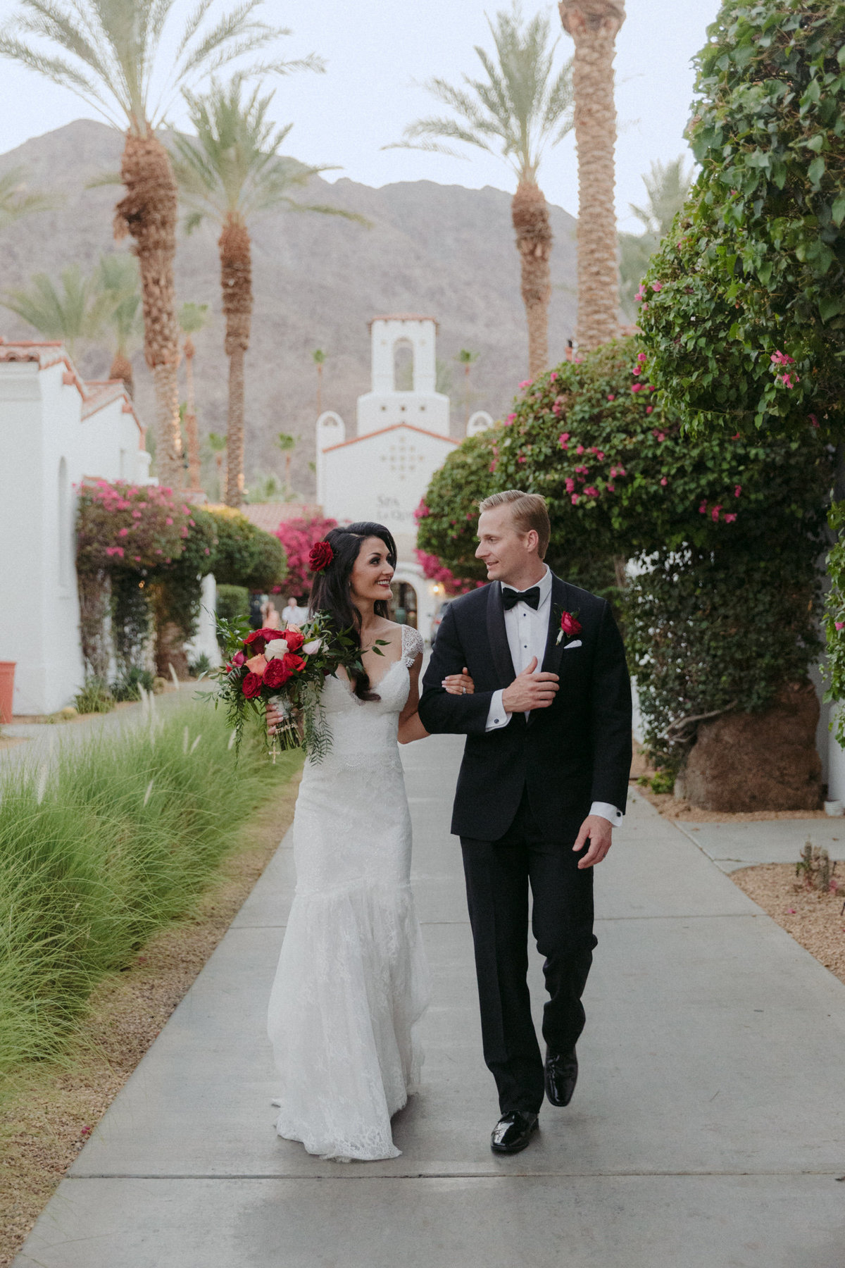 creative_modern_kauai_wedding_photographer_12