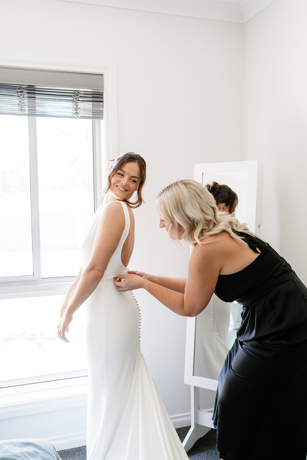 Lydia and Bradley - Bride Getting Ready - JessicaCarrollPhotographer-159_websize