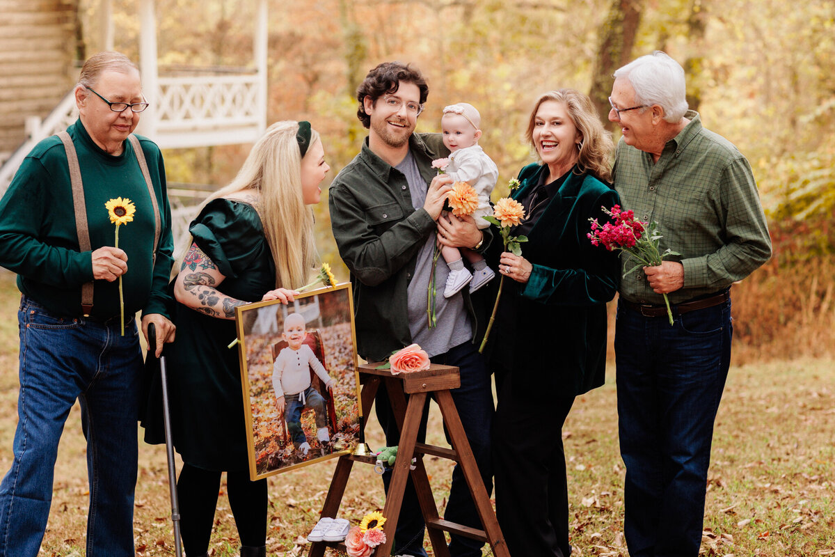 NWA family photographer, Northwest Arkansas best family photography, family portraits near me, professional family photos, family photography packages