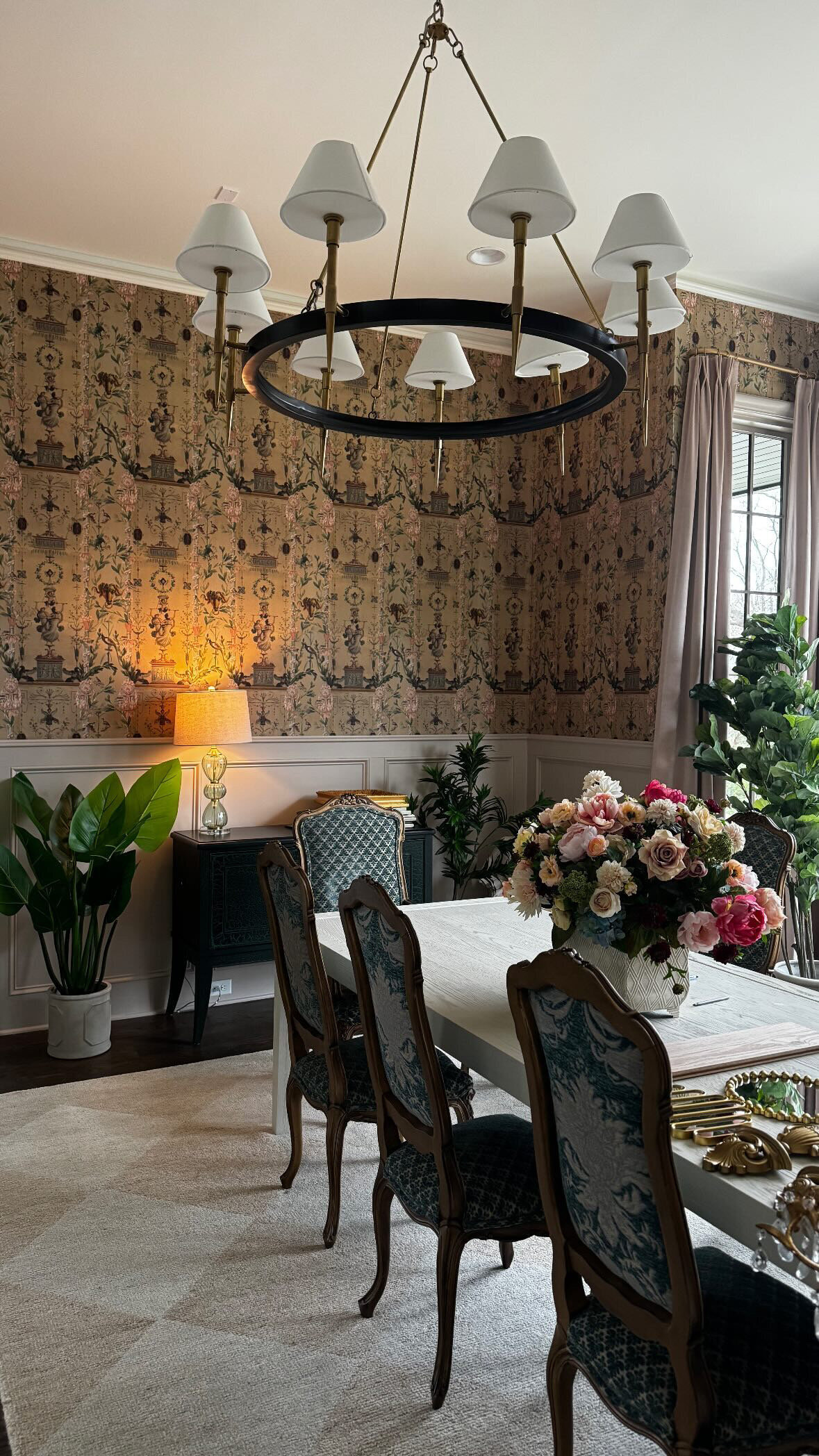 Wallpaper dinning room