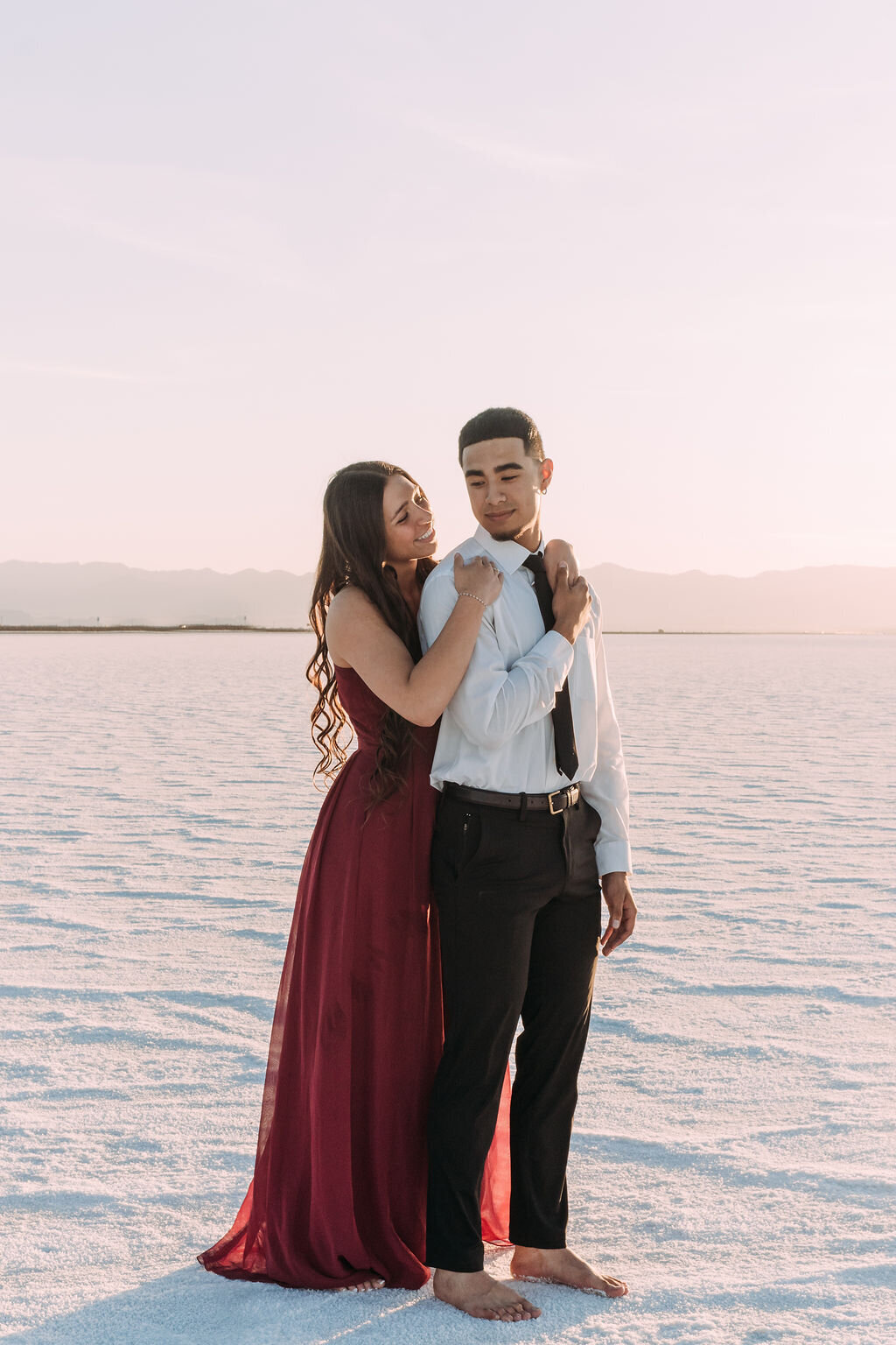 Joyce Li Photography Destination Wedding Elopement Engagement Lifestyle Portrait Photographer West Coast Seattle Washington California saltflatsengagement-6