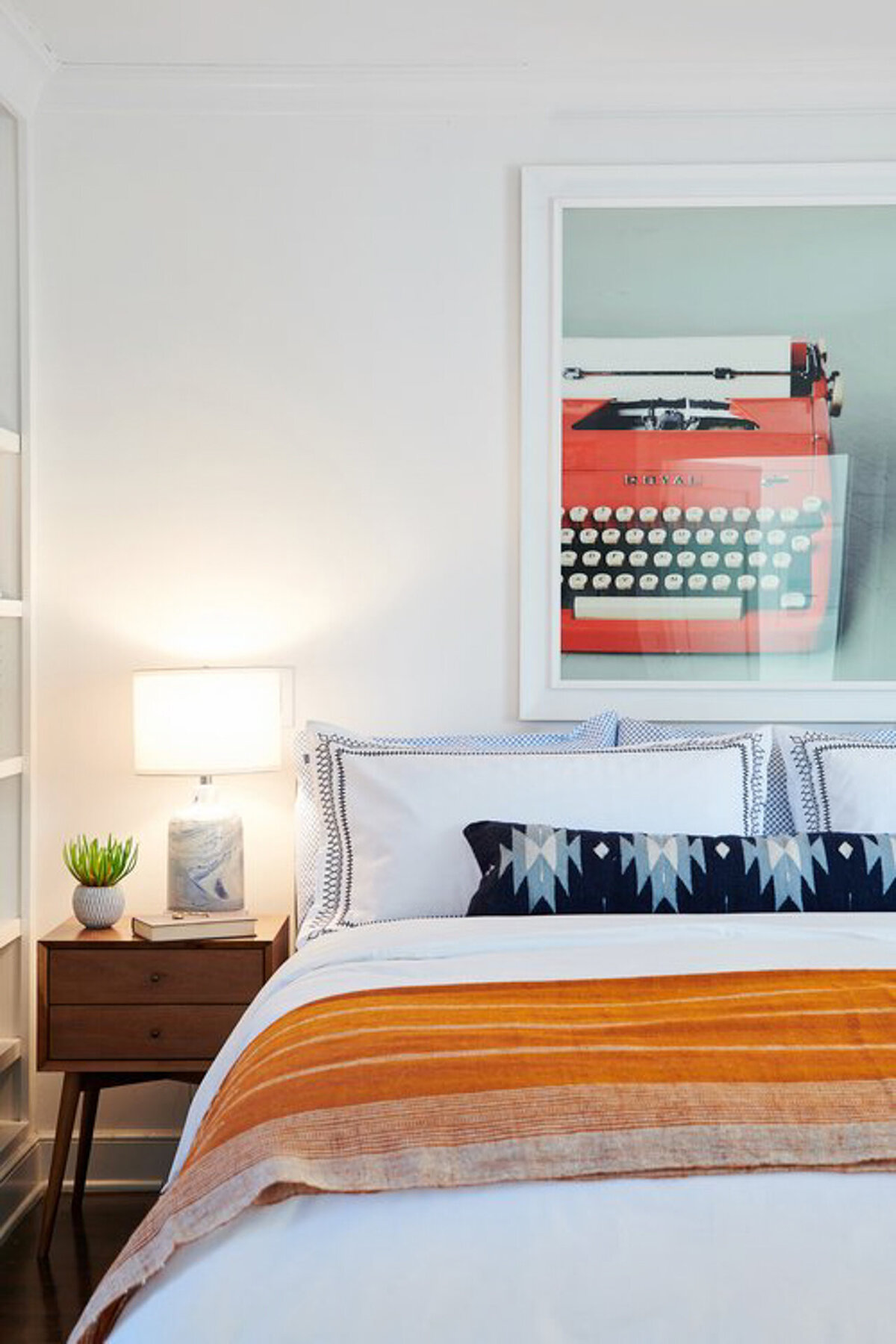 Hancock-Park-Bright-Traditional-by-Dana-Triano-Designs--10