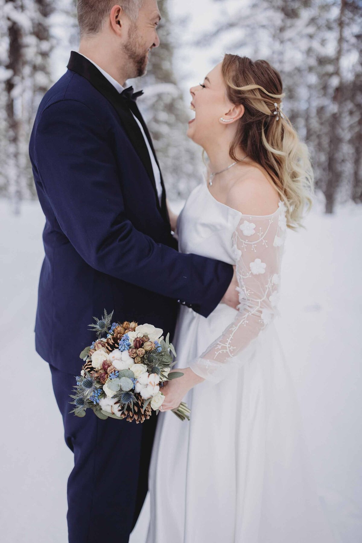 icehotel-weddings-winter-weddings-vinterbröllop-fotograf-kiruna-photographer-wedding-photographer069067