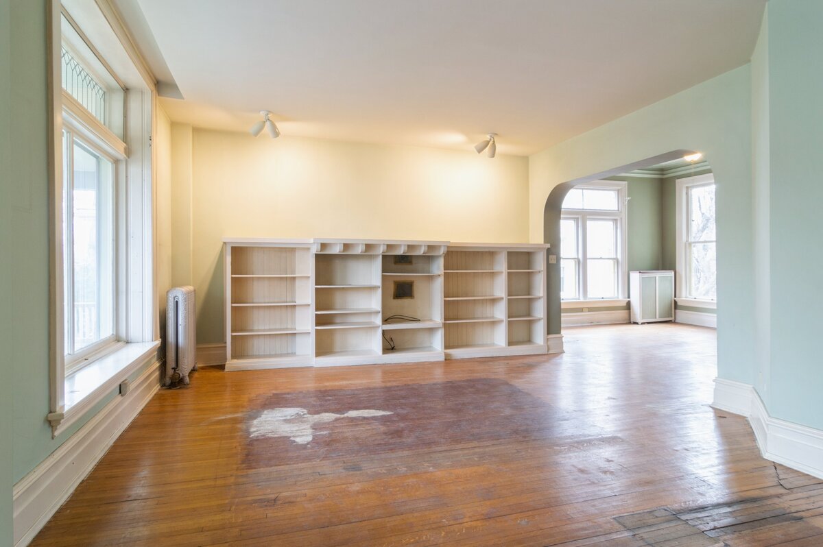 07 - Front Family Room