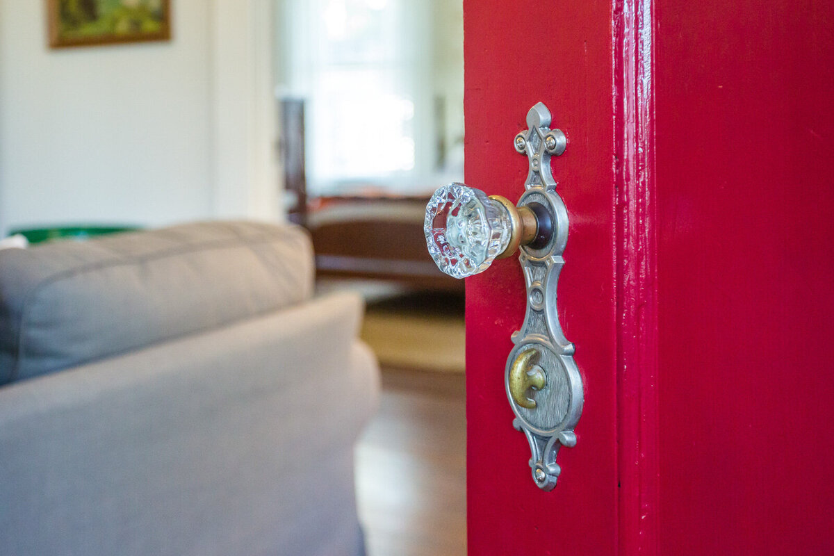 my-1914-bungalow-historic-renovation-heather-homes78