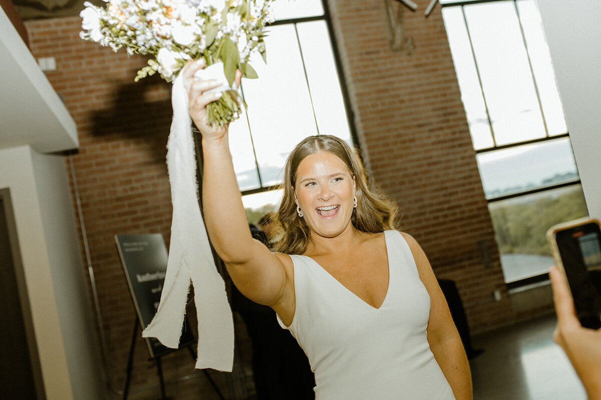 c-toronto-wedding-getting-ready-lovt-studio-the-symes-2101